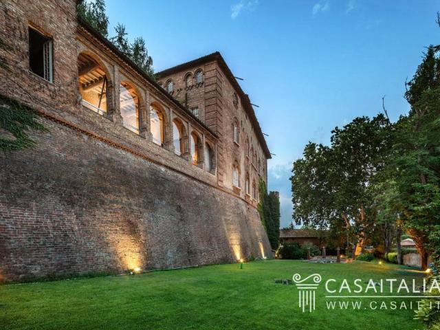 Palazzo / Stabile in vendita a Felizzano AL