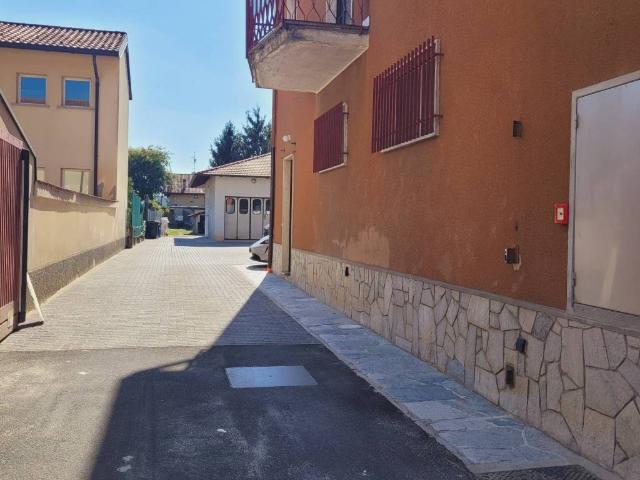 Palazzo / Stabile in vendita a Ferno VA