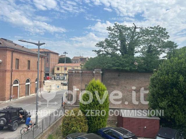 Palazzo / Stabile in vendita a Ferrara FE