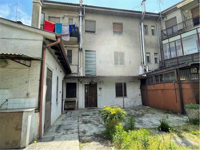 Palazzo / Stabile in vendita a Ferrera Erbognone PV