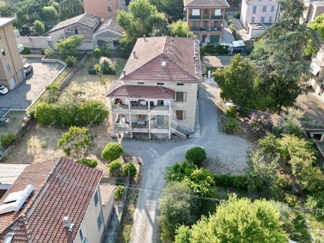 Palazzo / Stabile in vendita a Fidenza PR