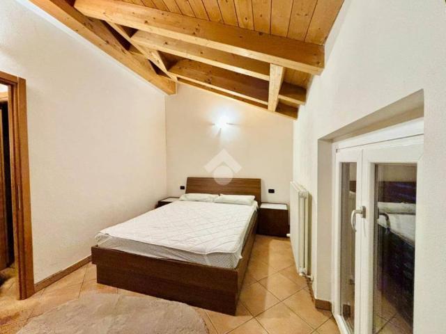 Palazzo / Stabile in vendita a Fino Mornasco CO