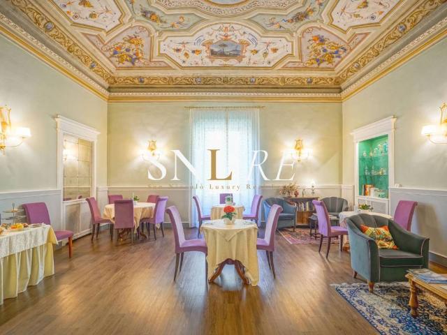 Palazzo / Stabile in vendita a Firenze FI