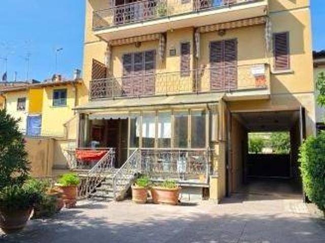 Palazzo / Stabile in vendita a Firenze FI