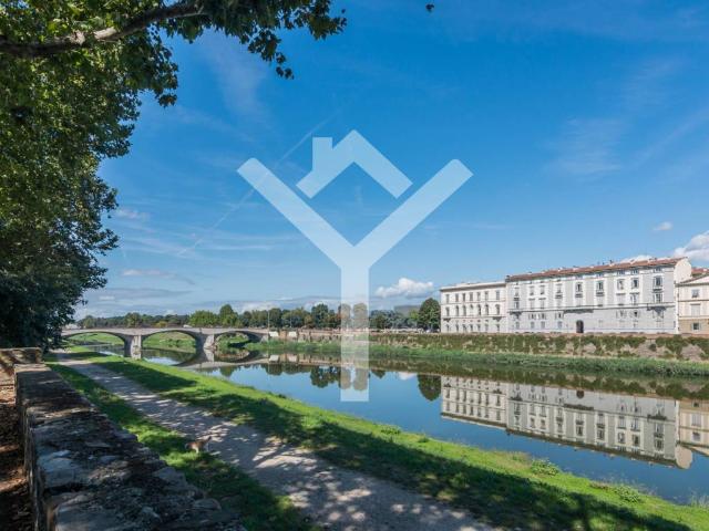 Palazzo / Stabile in vendita a Firenze FI