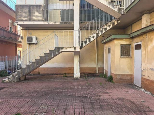 Palazzo / Stabile in vendita a Fiumefreddo di Sicilia CT