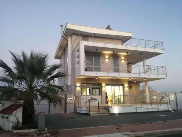 Palazzo / Stabile in vendita a Fiumicino RM
