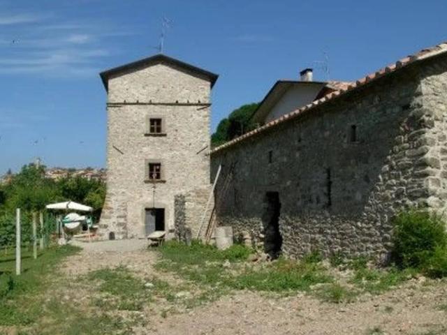 Palazzo / Stabile in vendita a Fivizzano MS