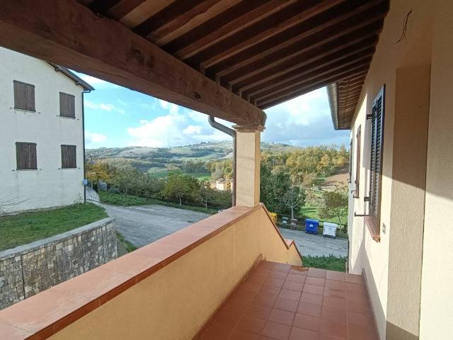 Palazzo / Stabile in vendita a Foligno PG