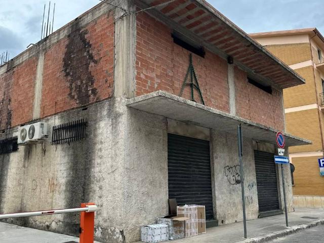 Palazzo / Stabile in vendita a Fondi LT