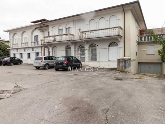 Palazzo / Stabile in vendita a Fonte TV