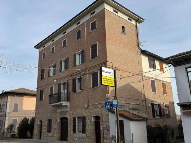 Palazzo / Stabile in vendita a Formigine MO