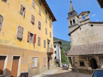 Palazzo / Stabile in vendita a Forni di Sopra UD