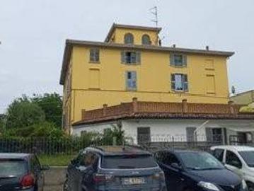 Palazzo / Stabile in vendita a Fornovo di Taro PR
