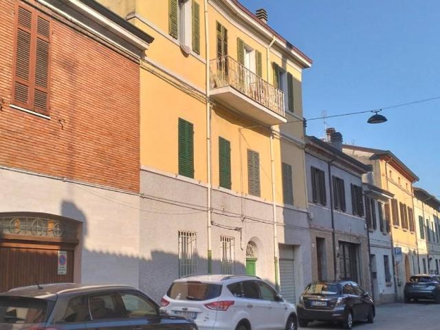 Palazzo / Stabile in vendita a Forlì FC