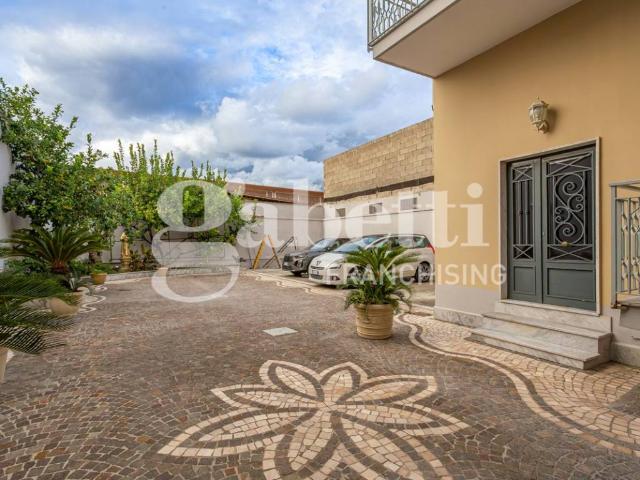 Palazzo / Stabile in vendita a Frattamaggiore NA