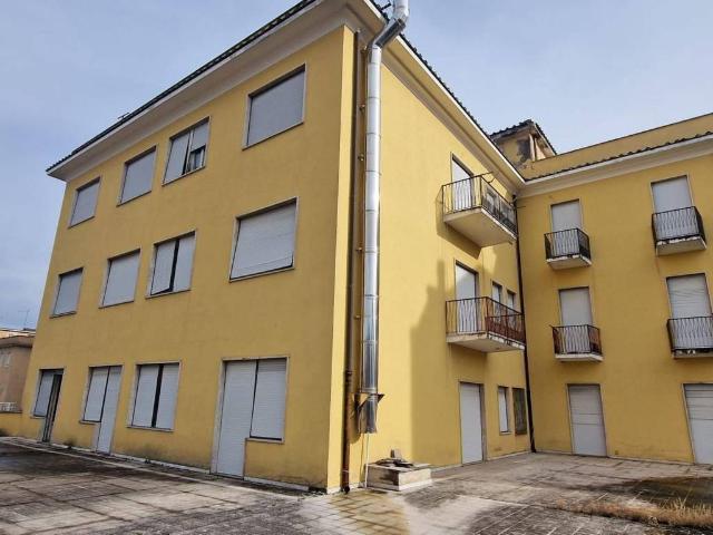 Palazzo / Stabile in vendita a Frosinone FR
