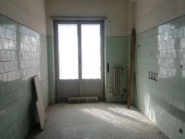 Palazzo / Stabile in vendita a Guidonia Montecelio RM