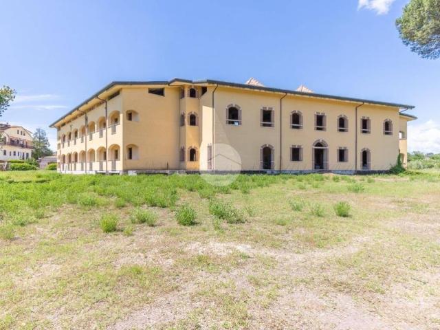 Palazzo / Stabile in vendita a Guidonia Montecelio RM