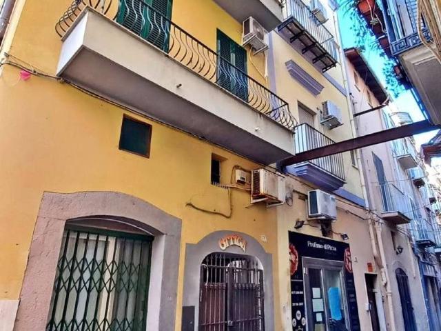 Palazzo / Stabile in vendita a Gaeta LT