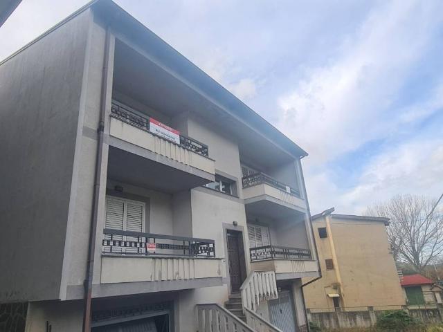 Palazzo / Stabile in vendita a Galatro RC