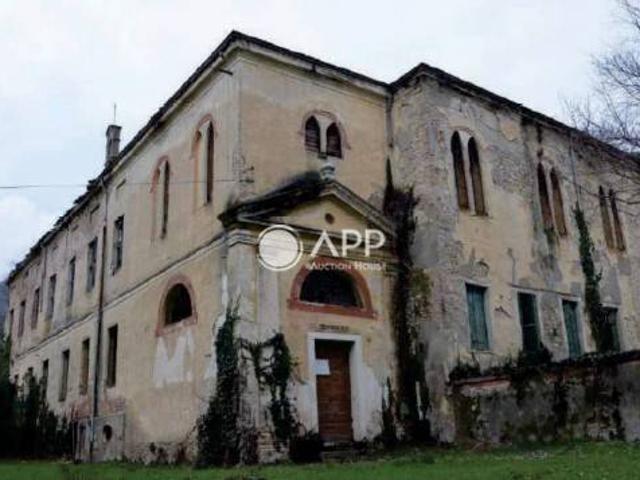 Palazzo / Stabile in vendita a Galzignano Terme PD