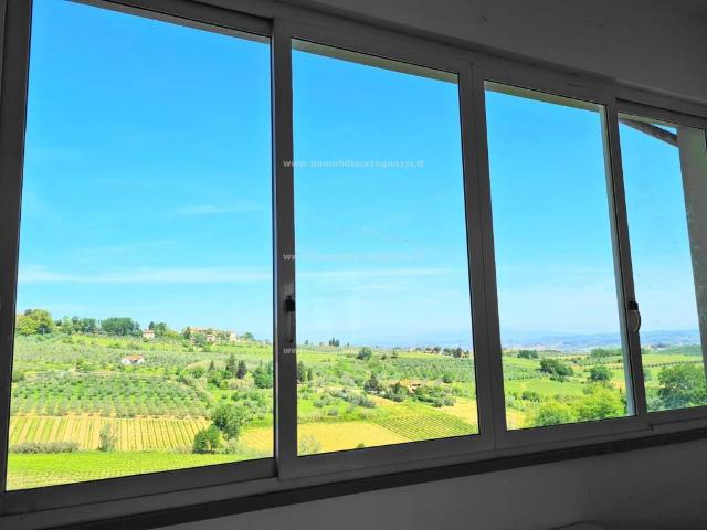 Palazzo / Stabile in vendita a Gambassi Terme FI