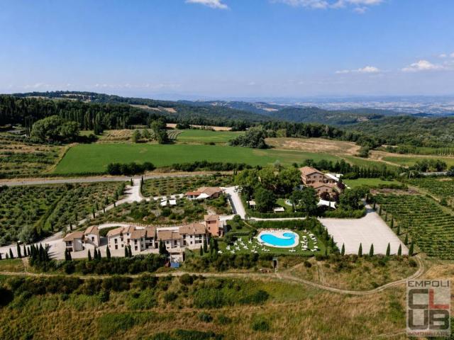 Palazzo / Stabile in vendita a Gambassi Terme FI