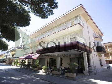 Palazzo / Stabile in vendita a Gatteo FC