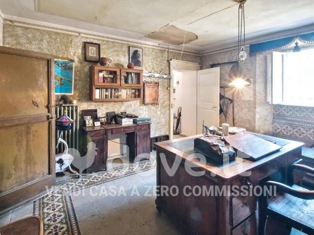 Palazzo / Stabile in vendita a Gavorrano GR