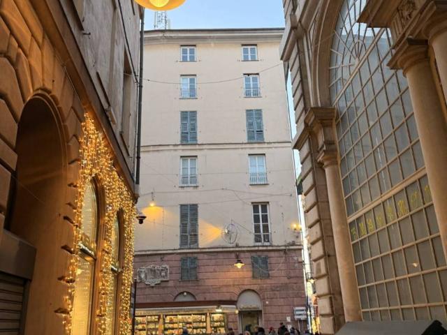 Palazzo / Stabile in vendita a Genova GE