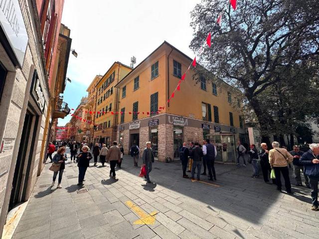 Palazzo / Stabile in vendita a Genova GE