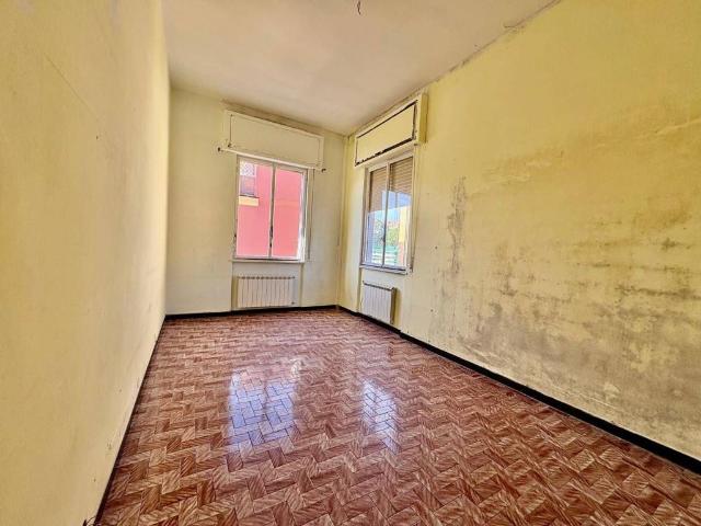 Palazzo / Stabile in vendita a Genova GE