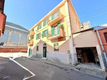 Palazzo / Stabile in vendita a Genova GE