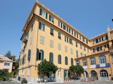 Palazzo / Stabile in vendita a Genova GE