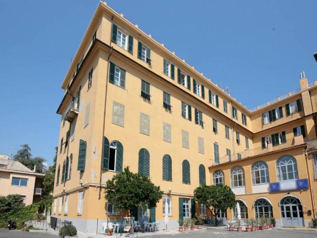 Palazzo / Stabile in vendita a Genova GE