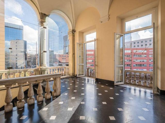 Palazzo / Stabile in vendita a Genova GE