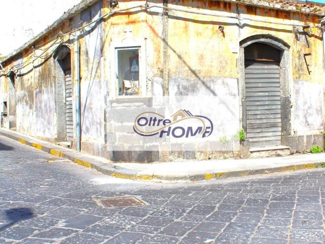 Palazzo / Stabile in vendita a Giarre CT