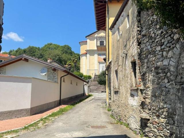Palazzo / Stabile in vendita a Gignese VB