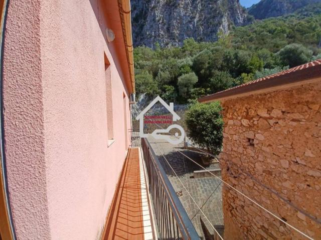 Palazzo / Stabile in vendita a Giungano SA
