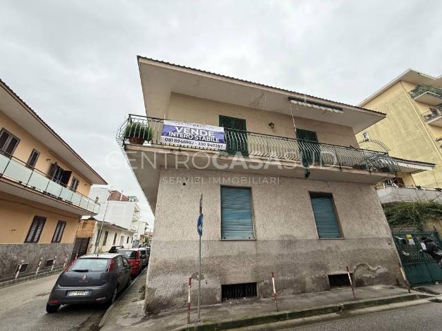 Palazzo / Stabile in vendita a Giugliano in Campania NA