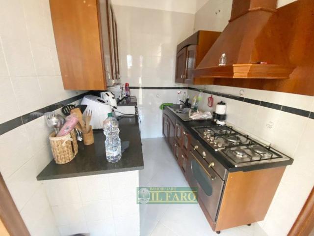 Palazzo / Stabile in vendita a Giugliano in Campania NA