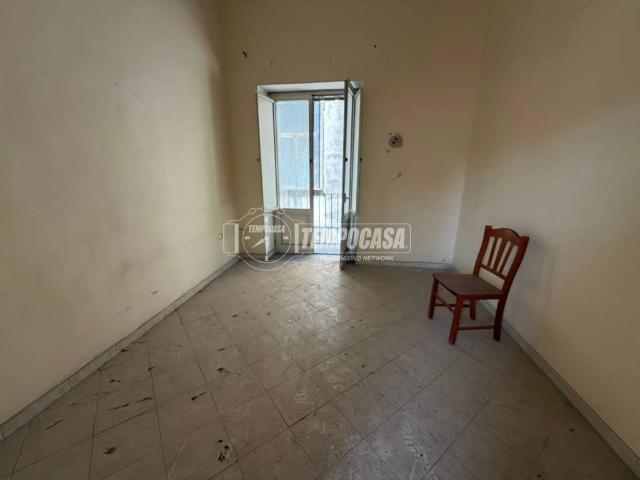 Palazzo / Stabile in vendita a Giugliano in Campania NA