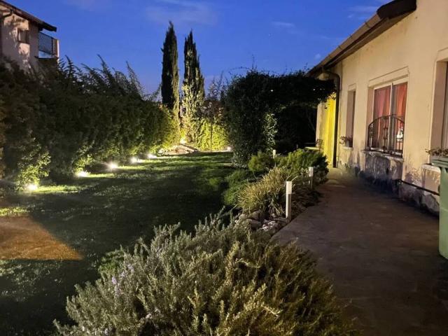 Palazzo / Stabile in vendita a Giussago PV
