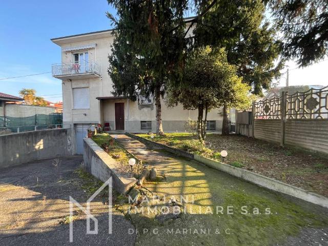 Palazzo / Stabile in vendita a Gorla Minore VA