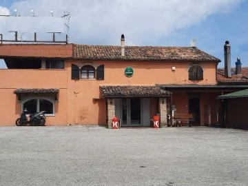Palazzo / Stabile in vendita a Gradara PU