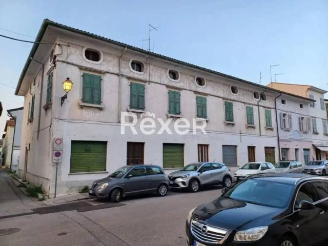 Palazzo / Stabile in vendita a Gradisca d'Isonzo GO