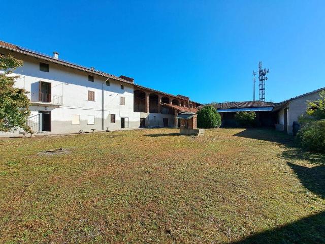 Palazzo / Stabile in vendita a Greggio VC