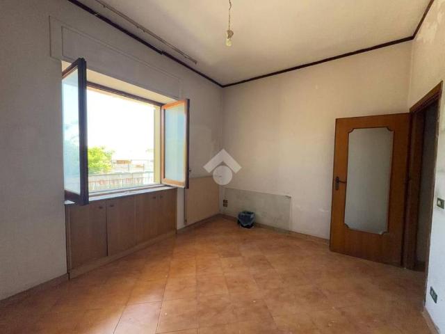 Palazzo / Stabile in vendita a Grumo Nevano NA