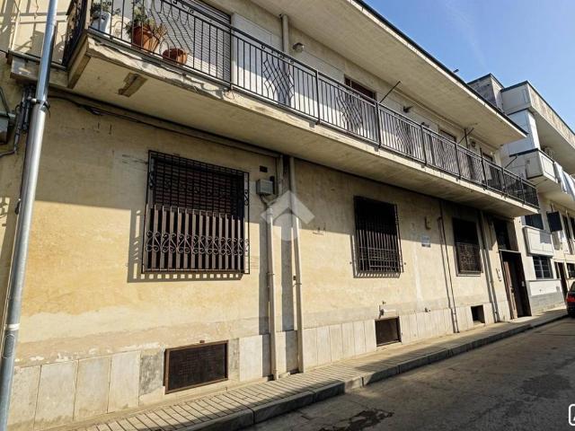 Palazzo / Stabile in vendita a Grumo Nevano NA